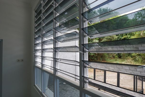 Jalousie Window Repair in Bronx